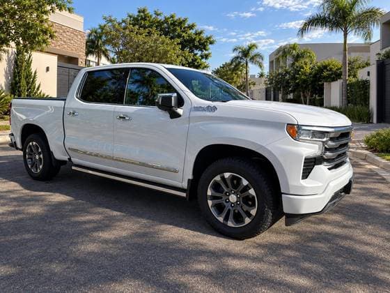 Carro 5.3 V8 GASOLINA 1500 HIGH COUNTRY 4X4 AUTOMÁTICO