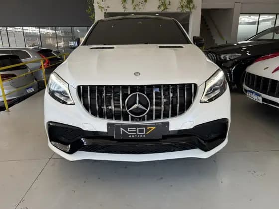 Carro 5.5 V8 TURBO GASOLINA COUPÉ 4MATIC 7G-TRONIC