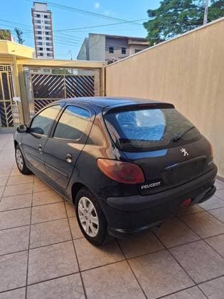 Carro 1.4 PRESENCE 8V FLEX 4P MANUAL