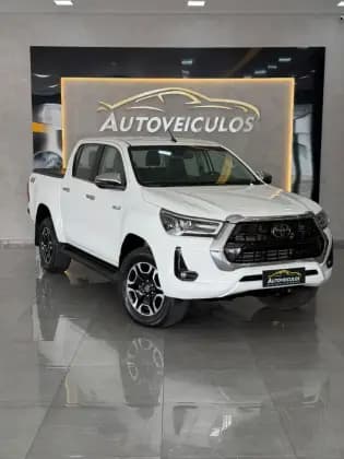Carro 2.8 D-4D TURBO DIESEL CD SRX 4X4 AUTOMÁTICO