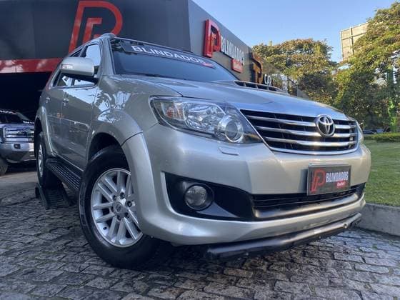 Carro 3.0 SR 4X4 16V TURBO INTERCOOLER DIESEL 4P AUTOMÁTICO