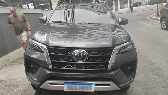 Carro 2.8 D-4D TURBO DIESEL SRX 7L 4X4 AUTOMÁTICO