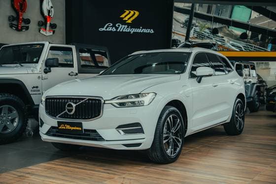 Carro 2.0 T8 HYBRID MOMENTUM AWD GEARTRONIC
