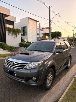 Carro 3.0 SRV 4X4 7 LUGARES 16V TURBO INTERCOOLER DIESEL 4P AUTOMÁTICO