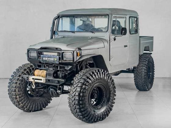 Carro 3.7 BJ50LV 4X4 TETO RIGIDO DIESEL 2P MANUAL
