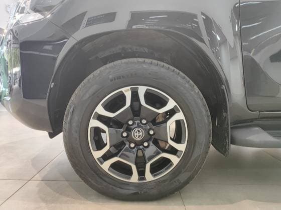 Carro 2.8 D-4D TURBO DIESEL CD SRX 4X4 AUTOMÁTICO