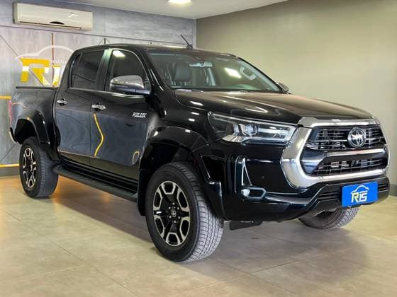Carro 2.8 D-4D TURBO DIESEL CD SRX PLUS 4X4 AUTOMÁTICO