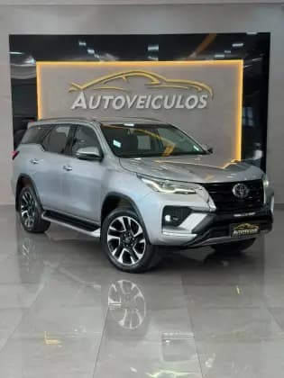 Carro 2.8 D-4D TURBO DIESEL SRX 7L 4X4 AUTOMÁTICO