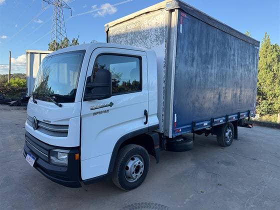 Carro 2.8 TURBO DIESEL CHASSI 4X2 MANUAL