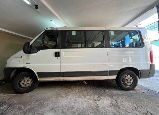 Carro 2.3 MINIBUS TETO BAIXO 16V TURBO DIESEL 3P MANUAL