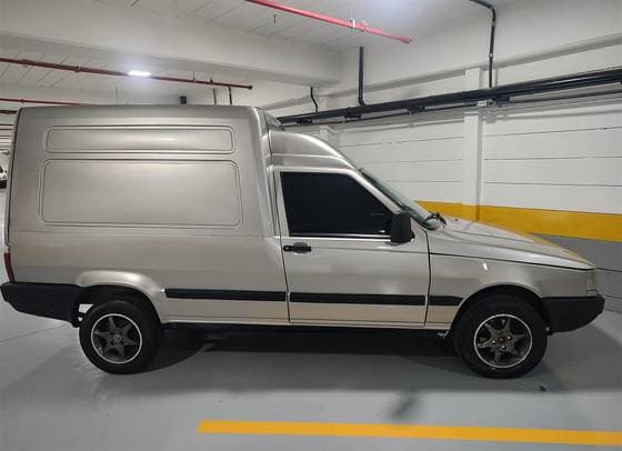 Carro 1.5 IE FURGÃO 8V GASOLINA 2P MANUAL