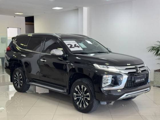Carro 2.4 16V MIVEC TURBO DIESEL HPE-S AWD AUTOMÁTICO