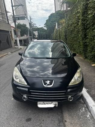 Carro 1.6 PRESENCE PACK SEDAN 16V FLEX 4P MANUAL