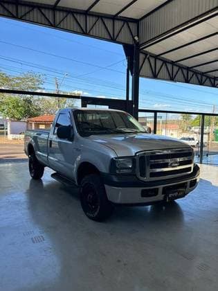 Carro 3.9 XLT MAX POWER 4X2 CS DIESEL 2P MANUAL