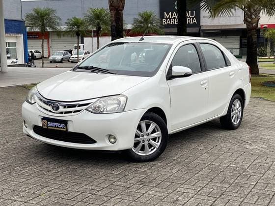 Carro 1.5 XLS SEDAN 16V FLEX 4P AUTOMÁTICO