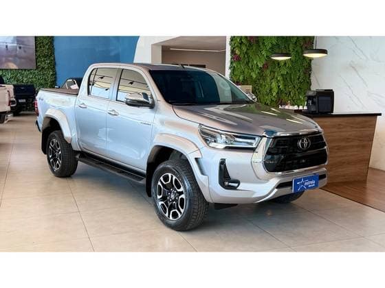 Carro 2.8 D-4D TURBO DIESEL CD SRX PLUS 4X4 AUTOMÁTICO