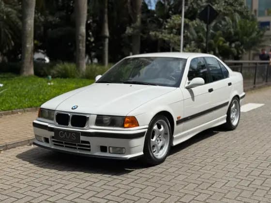 Carro 3.2 I6 GASOLINA MANUAL
