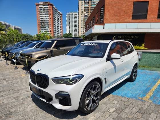 Carro 3.0 I6 TURBO HÍBRIDO XDRIVE45E M SPORT AUTOMÁTICO