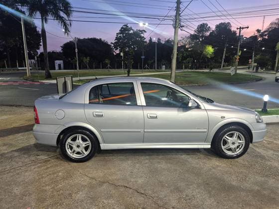 Carro 2.0 MPFI EXPRESSION SEDAN 8V GASOLINA 4P MANUAL