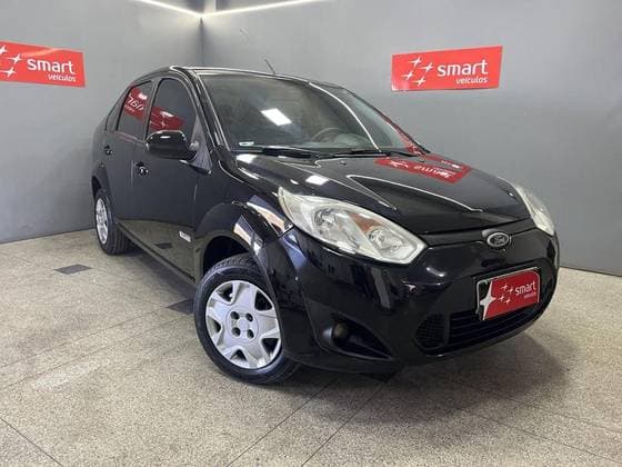 Carro 1.6 MPI CLASS SEDAN 8V FLEX 4P MANUAL