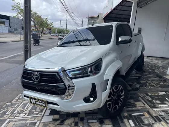 Carro 2.8 D-4D TURBO DIESEL CD SRX PLUS 4X4 AUTOMÁTICO