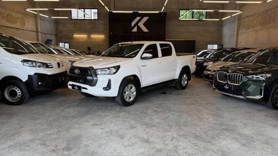 Carro 2.8 D-4D TURBO DIESEL CD POWER PACK 4X4 MANUAL