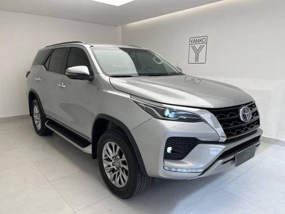 Carro 2.8 D-4D TURBO DIESEL CD SRX 4X4 AUTOMÁTICO