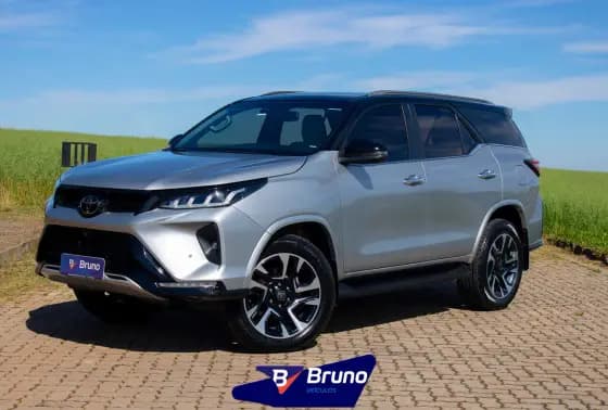 Carro 2.8 D-4D TURBO DIESEL DIAMOND 7L 4X4 AUTOMÁTICO