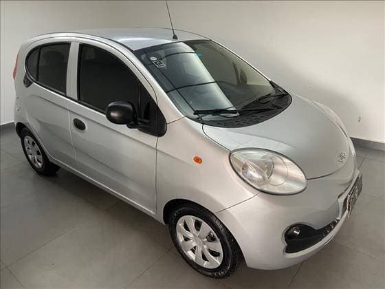 Carro 1.0 MPFI LOOK 12V GASOLINA 4P MANUAL
