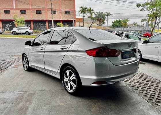 Carro 1.5 LX 16V FLEX 4P AUTOMÁTICO