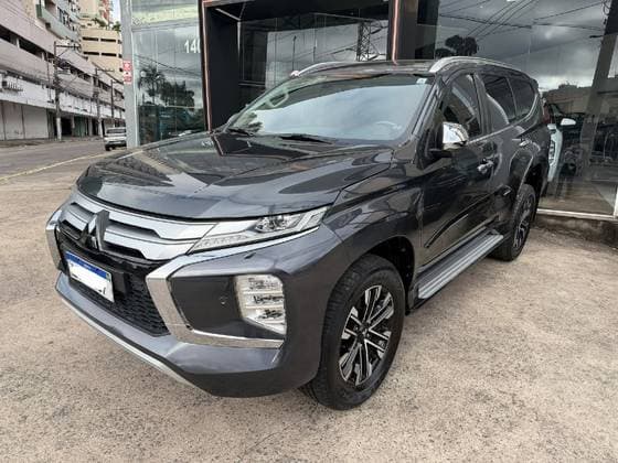 Carro 2.4 16V MIVEC TURBO DIESEL HPE AWD AUTOMÁTICO