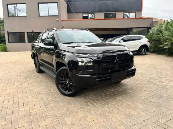 Carro 2.4 BITURBO DIESEL CD KATANA 4X4 AUTOMÁTICO