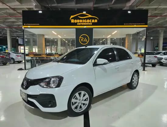 Carro 1.5 X SEDAN 16V FLEX 4P AUTOMÁTICO