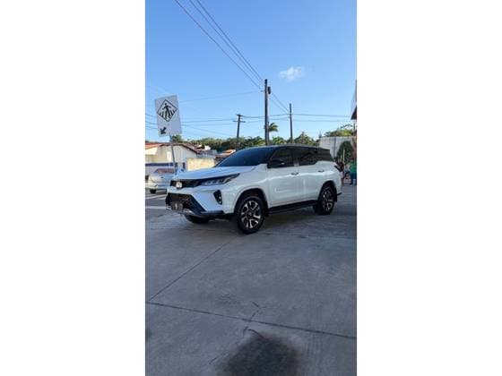 Carro 2.8 D-4D TURBO DIESEL DIAMOND 7L 4X4 AUTOMÁTICO