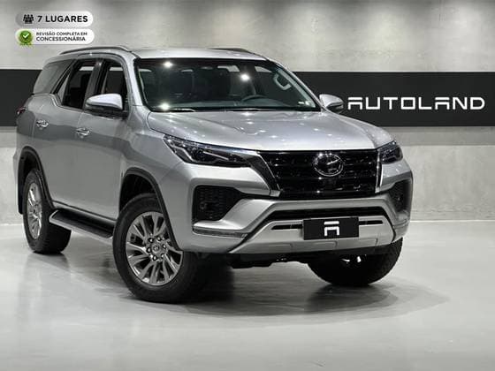 Carro 2.8 D-4D TURBO DIESEL SRX 7L 4X4 AUTOMÁTICO