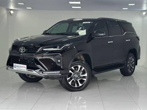 Carro 2.8 D-4D TURBO DIESEL SRX PLATINUM 4X4 AUTOMÁTICO