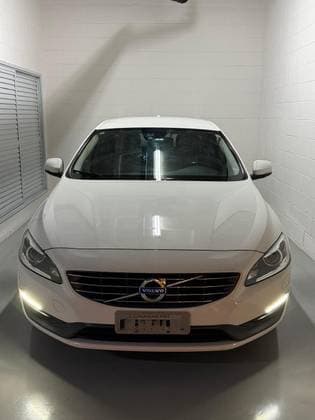 Carro 2.0 T5 KINETIC 16V TURBO GASOLINA 4P AUTOMÁTICO