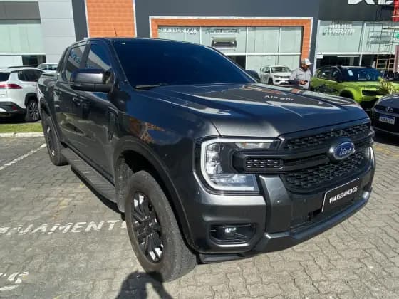Carro 2.0 TURBO DIESEL CD BLACK 4X2 AUTOMÁTICO