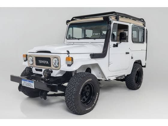 Carro 3.7 BJ50LV 4X4 TETO RIGIDO DIESEL 2P MANUAL