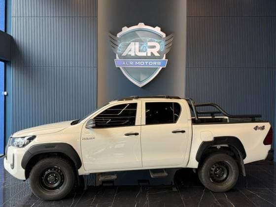 Carro 2.8 D-4D TURBO DIESEL CD POWER PACK 4X4 AUTOMÁTICO