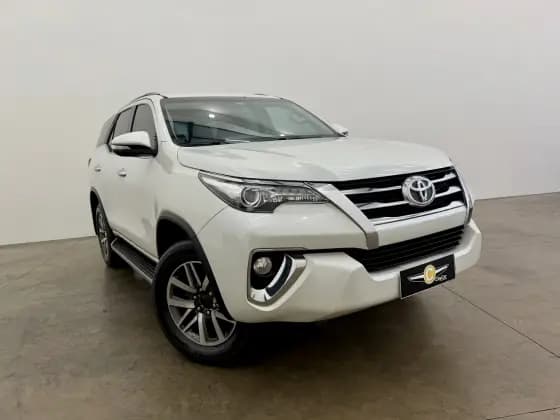 Carro 2.8 SRX 4X4 7 LUGARES 16V TURBO INTERCOOLER DIESEL 4P AUTOMÁTICO