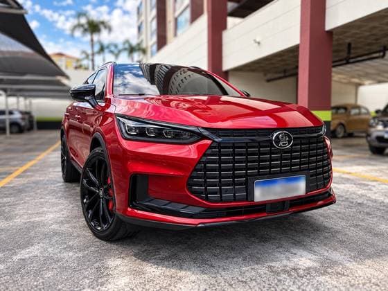 Carro ELÉTRICO AWD