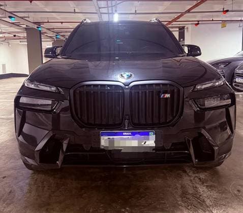 Carro 4.4 V8 GASOLINA M60i STEPTRONIC