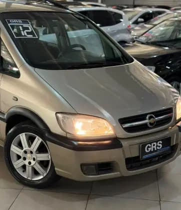 Carro 2.0 MPFI ELEGANCE 8V FLEX 4P AUTOMÁTICO