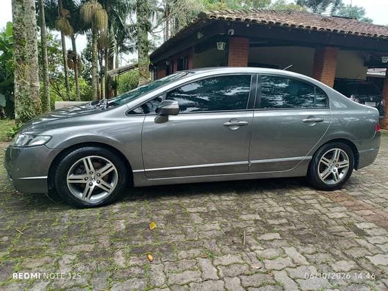 Carro 1.8 EXS 16V FLEX 4P AUTOMÁTICO
