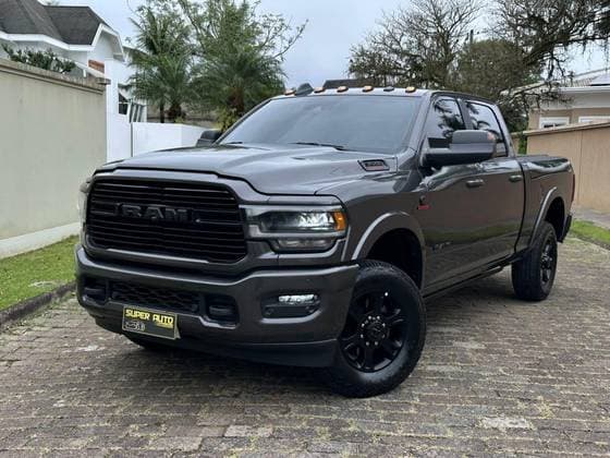 Carro 6.7 I6 TURBO DIESEL LARAMIE NIGHT EDITION CD 4X4 AUTOMÁTICO