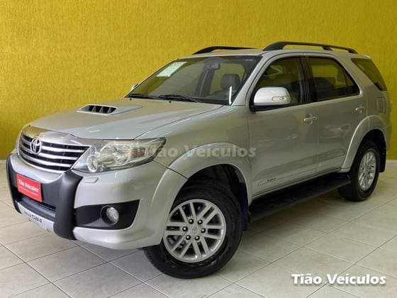 Carro 3.0 SR 4X4 16V TURBO INTERCOOLER DIESEL 4P AUTOMÁTICO