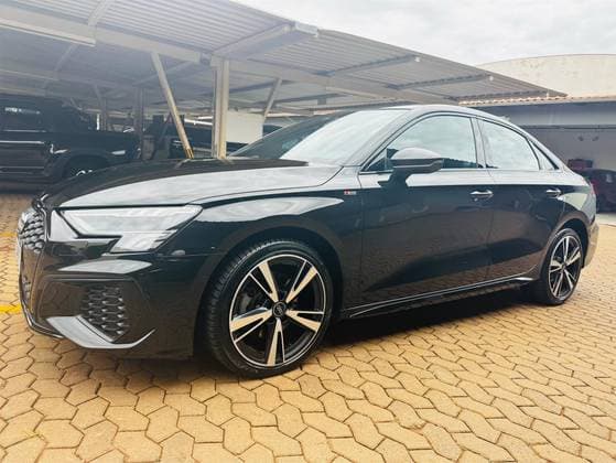 Carro 2.0 40 TFSI MHEV SEDAN PERFORMANCE BLACK S-TRONIC