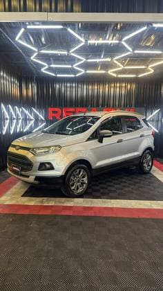 Carro 1.6 FREESTYLE 16V FLEX 4P POWERSHIFT
