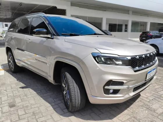 Carro 2.0 TD380 TURBO DIESEL OVERLAND AT9